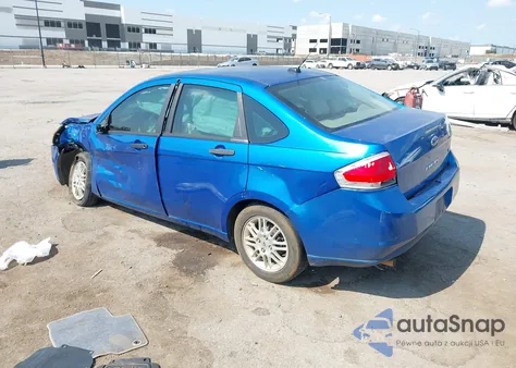 2011 Ford Focus Se z USA, uszkodzony, nr VIN 1FAHP3FN8BW196388